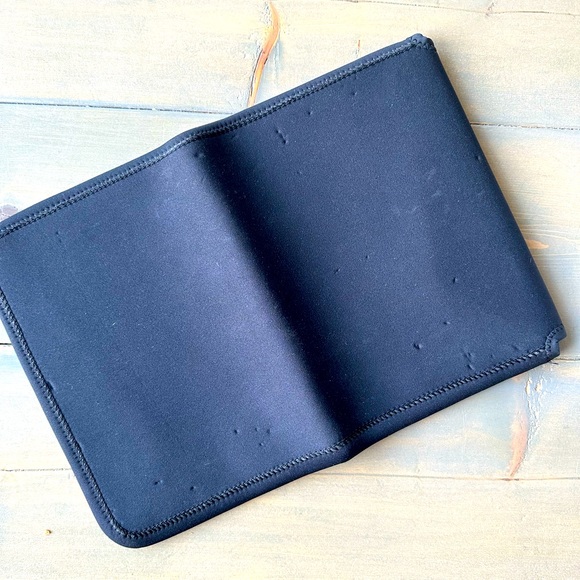 MEC Laptop Case - Picture 2 of 2